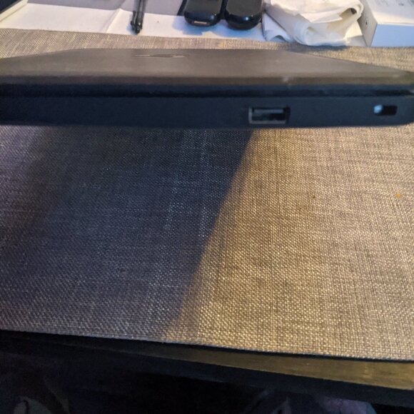 HP Chromebook Laptop (refurbished) - Picture 4 of 7